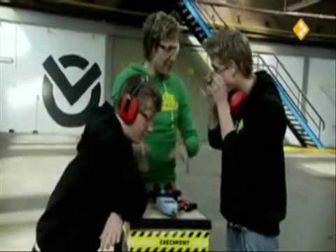 Checkpoint Hoe hard knalt Vuurwerk Checkpoint Hoe hard knalt Vuurwerk